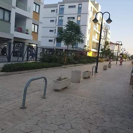 Achillion Gardens, Near Unic By 'flats Nicosia' * ニコシア