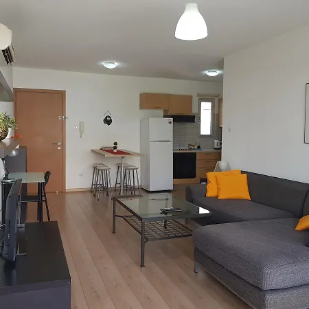 Achillion Gardens, Near Unic By 'flats Nicosia' Apartamento